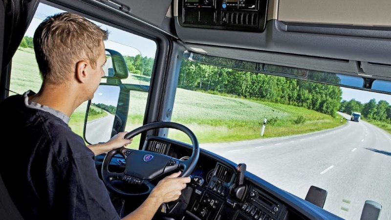 Número de habilitações entre os jovens despenca e pode influenciar o setor de transportes